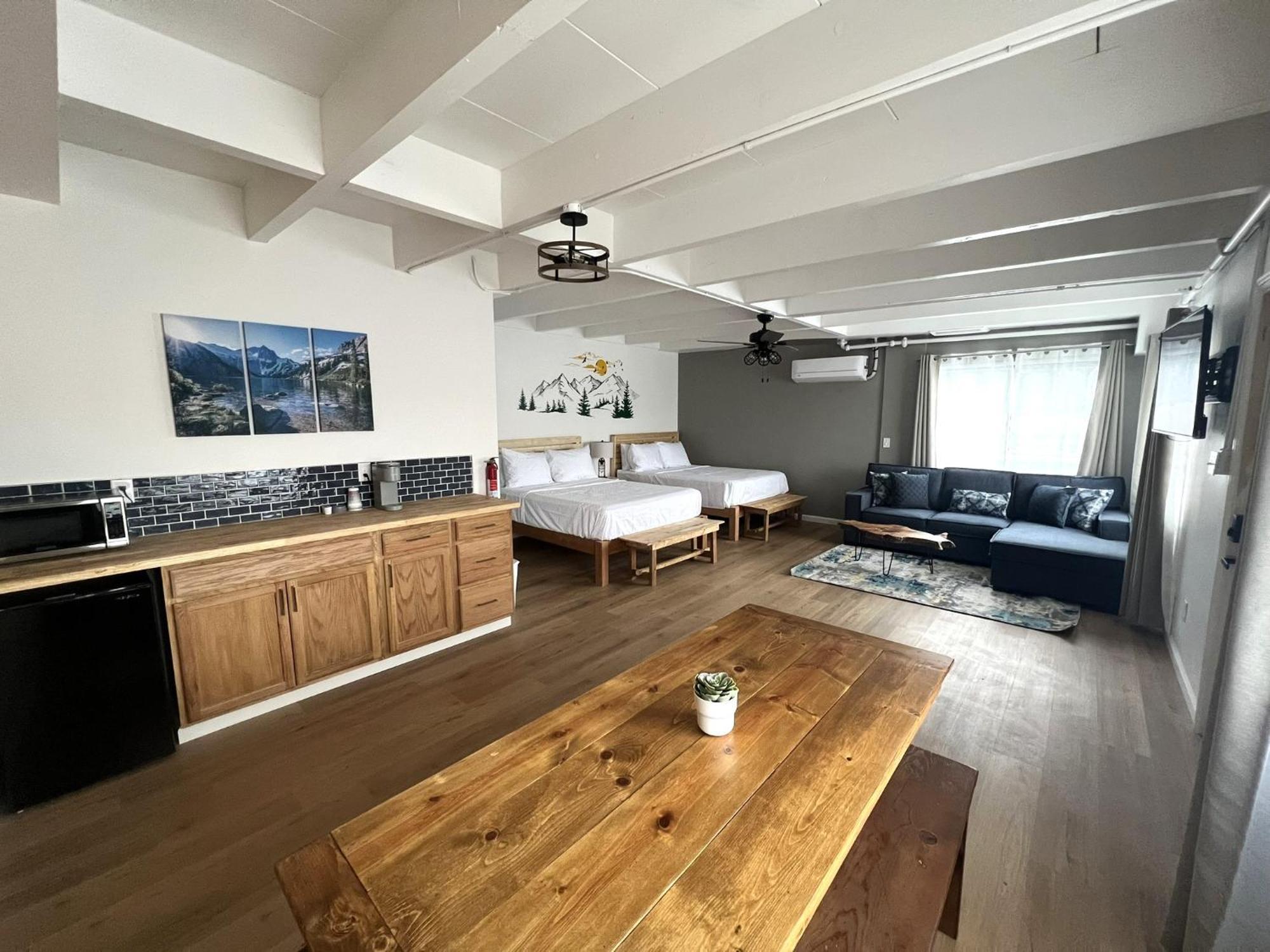 Wofford Village Hotel